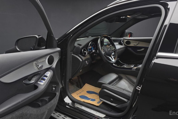 2021 Mercedes-Benz GLC с пробегом 51 439 км