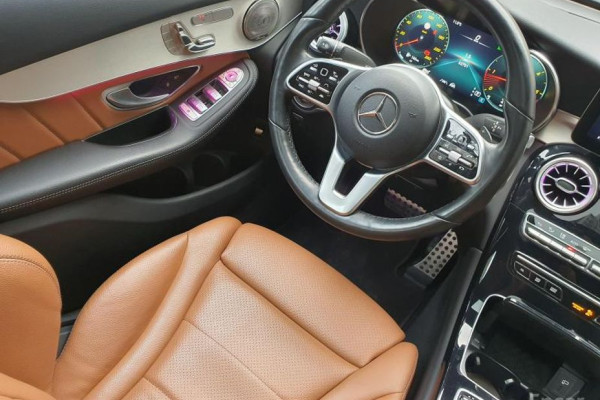 2021 Mercedes-Benz GLC с пробегом 62 621 км