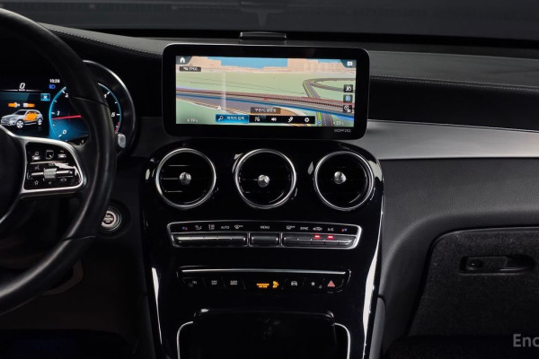 2021 Mercedes-Benz GLC с пробегом 51 439 км