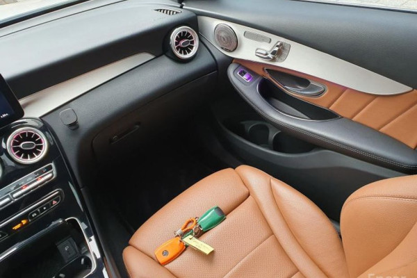 2021 Mercedes-Benz GLC с пробегом 62 621 км