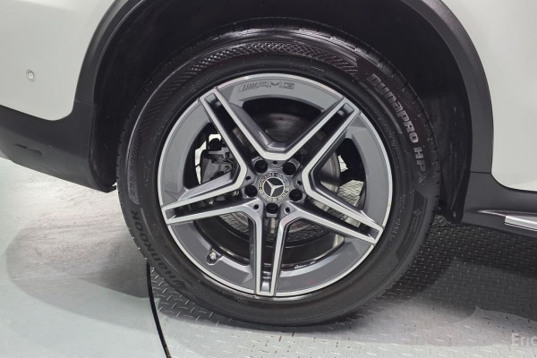 2021 Mercedes-Benz GLC с пробегом 49 912 км