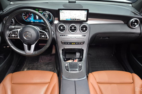 2021 Mercedes-Benz GLC с пробегом 84 705 км