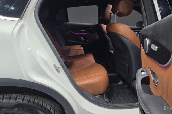 2021 Mercedes-Benz GLC с пробегом 84 705 км