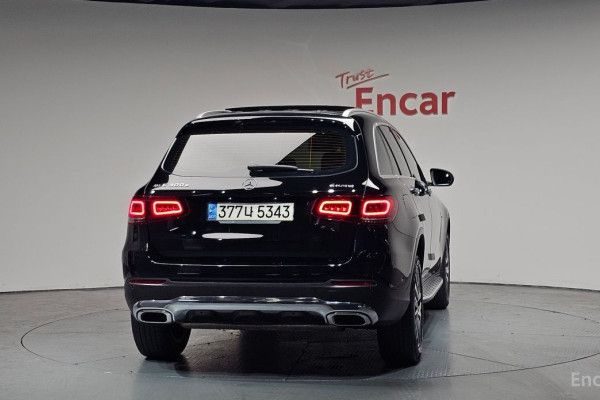 2021 Mercedes-Benz GLC с пробегом 50 912 км