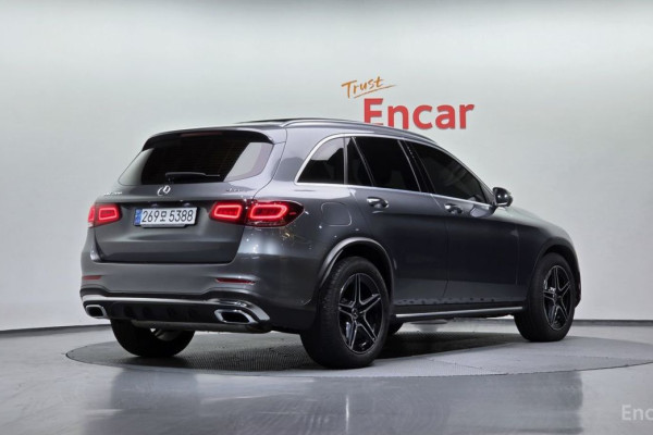 2022 Mercedes-Benz GLC с пробегом 114 520 км