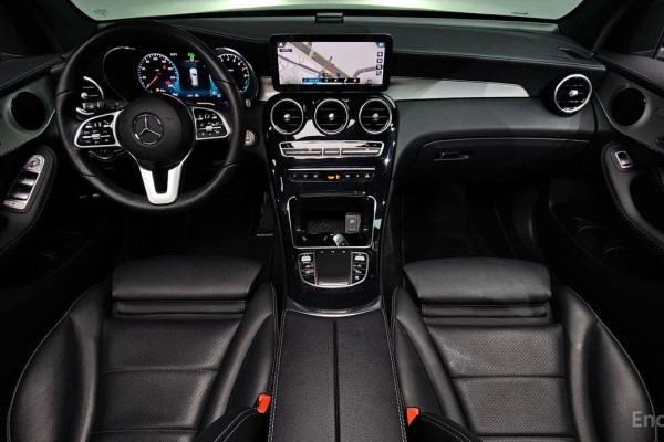 2021 Mercedes-Benz GLC с пробегом 50 912 км