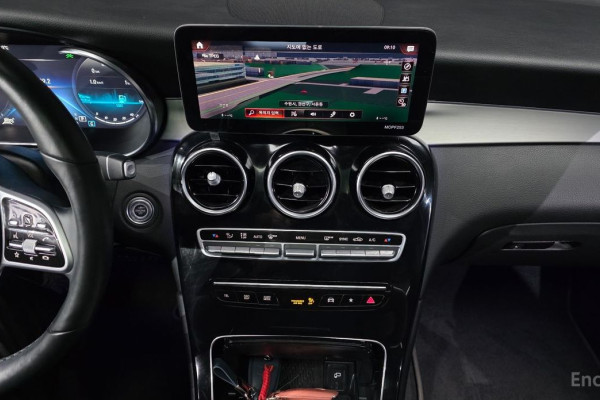 2021 Mercedes-Benz GLC с пробегом 49 912 км