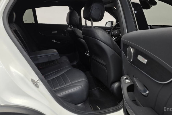 2021 Mercedes-Benz GLC с пробегом 65 066 км