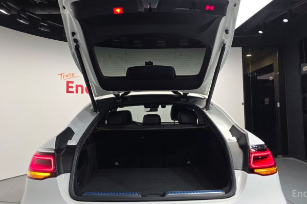 2021 Mercedes-Benz GLC с пробегом 65 066 км