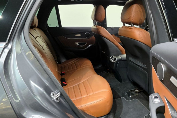 2022 Mercedes-Benz GLC с пробегом 114 520 км