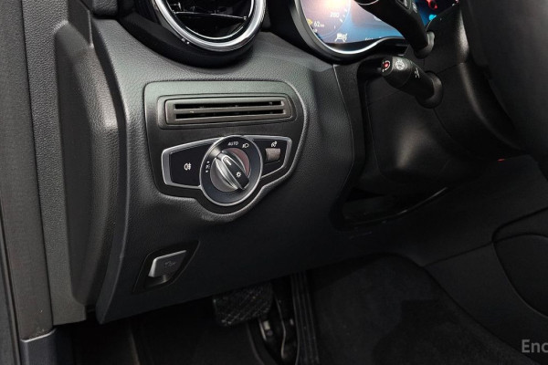 2021 Mercedes-Benz GLC с пробегом 50 912 км