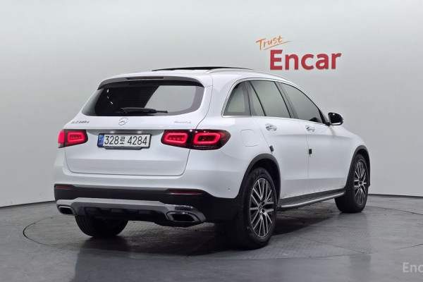 2021 Mercedes-Benz GLC с пробегом 64 464 км