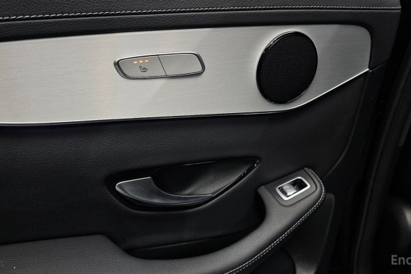 2021 Mercedes-Benz GLC с пробегом 50 912 км