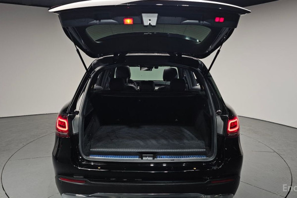 2021 Mercedes-Benz GLC с пробегом 50 912 км