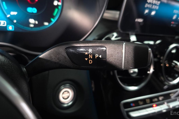 2021 Mercedes-Benz GLC с пробегом 53 017 км