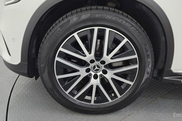 2021 Mercedes-Benz GLC с пробегом 64 464 км