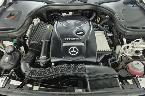 2021 Mercedes-Benz GLC с пробегом 63 905 км