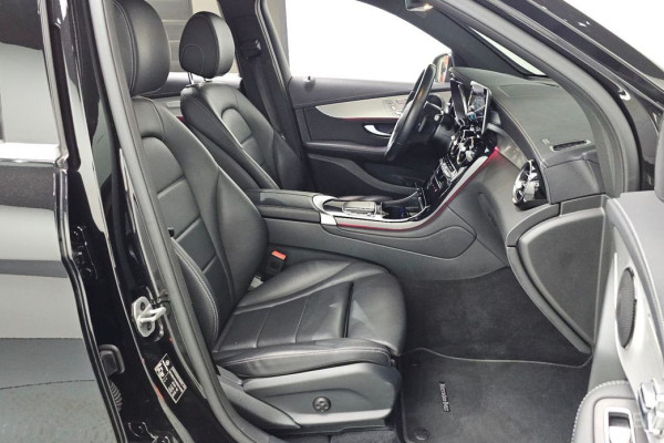 2022 Mercedes-Benz GLC с пробегом 68 680 км