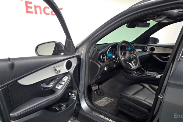 2021 Mercedes-Benz GLC с пробегом 53 017 км