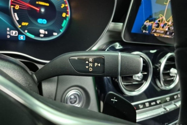 2021 Mercedes-Benz GLC с пробегом 63 905 км