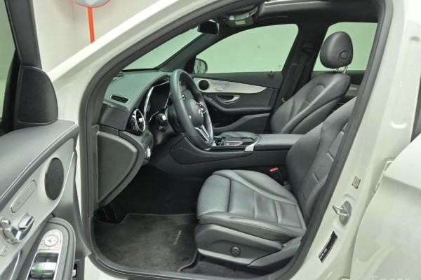 2021 Mercedes-Benz GLC с пробегом 63 905 км