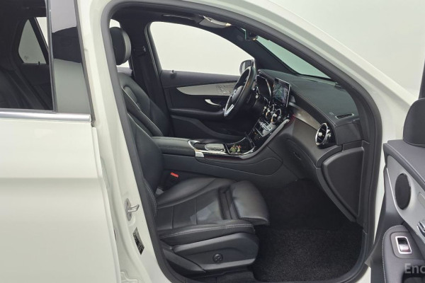 2021 Mercedes-Benz GLC с пробегом 64 464 км