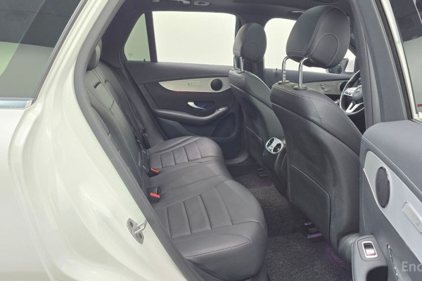 2021 Mercedes-Benz GLC с пробегом 64 464 км