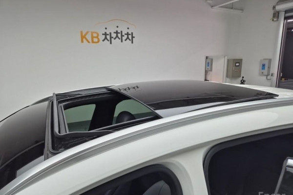 2021 Mercedes-Benz GLC с пробегом 63 905 км