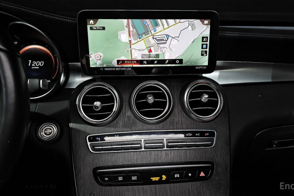 2022 Mercedes-Benz GLC с пробегом 104 977 км