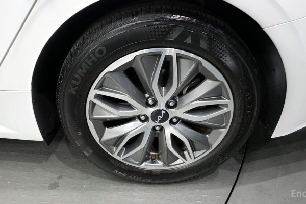 2022 Kia K5 с пробегом 76 395 км