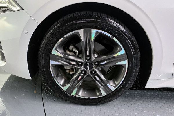 2021 Kia K5 с пробегом 42 178 км