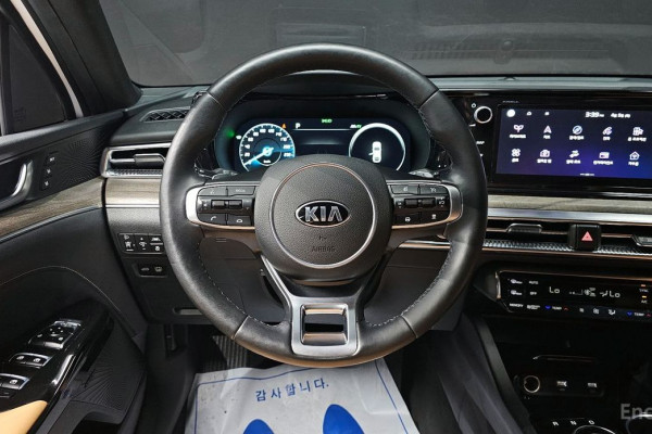 2021 Kia K5 с пробегом 111 256 км