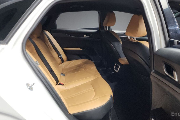 2022 Kia K5 с пробегом 98 973 км