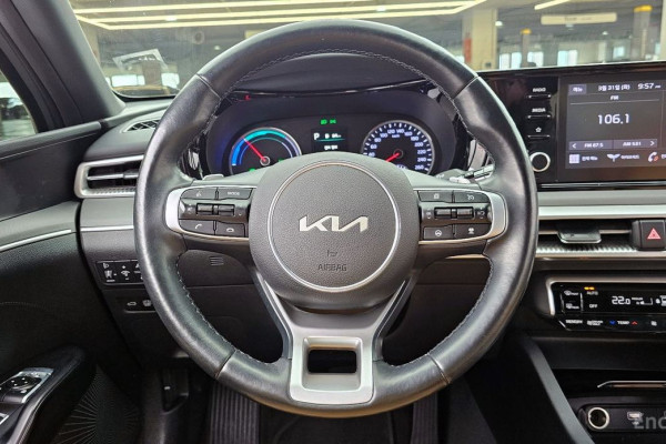 2022 Kia K5 с пробегом 39 166 км