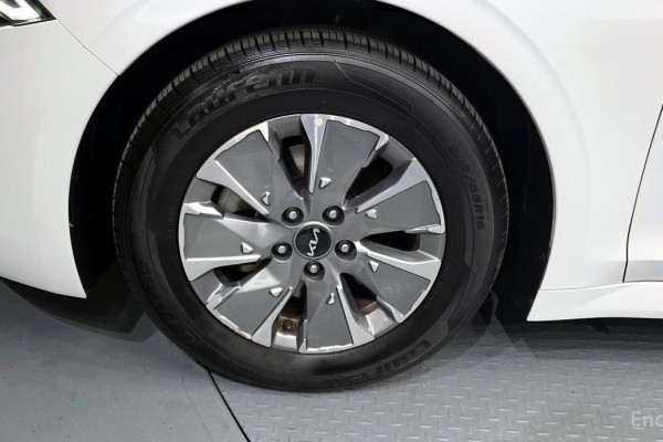 2022 Kia K5 с пробегом 111 350 км