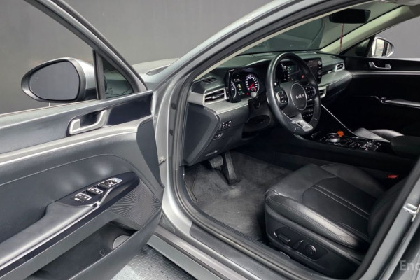 2022 Kia K5 с пробегом 77 275 км