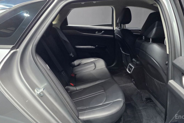 2022 Kia K5 с пробегом 77 275 км