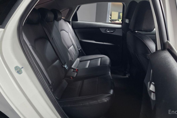 2021 Kia K3 с пробегом 64 652 км