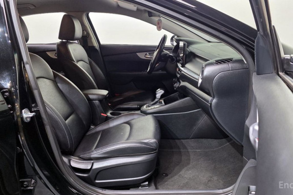 2022 Kia K3 с пробегом 115 512 км