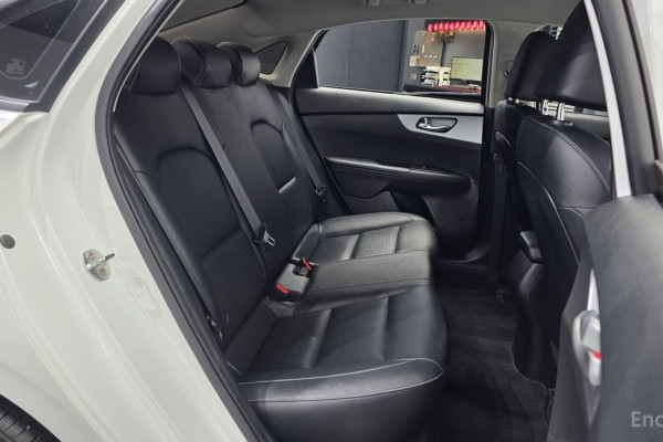 2021 Kia K3 с пробегом 87 510 км