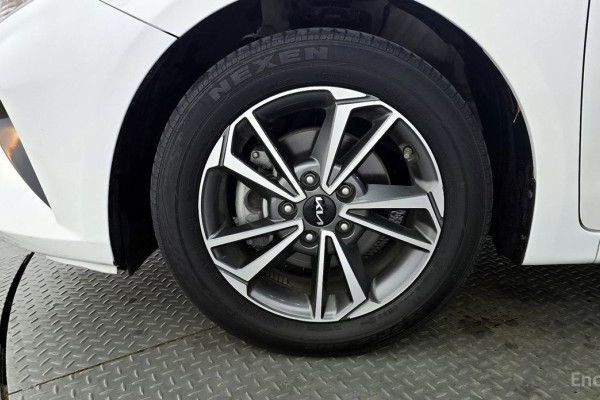 2022 Kia K3 с пробегом 75 079 км