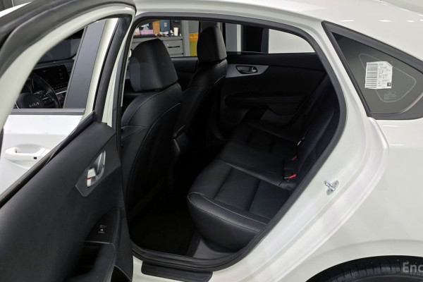 2022 Kia K3 с пробегом 80 716 км