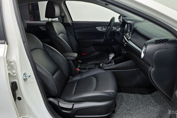 2022 Kia K3 с пробегом 75 079 км