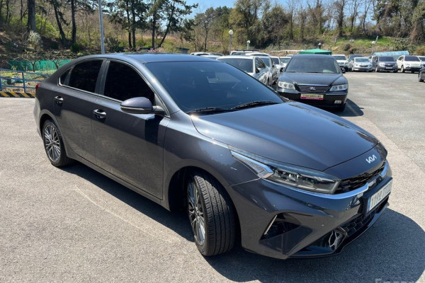 2021 Kia K3 с пробегом 86 000 км