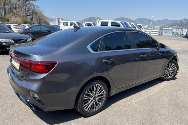 2021 Kia K3 с пробегом 86 000 км