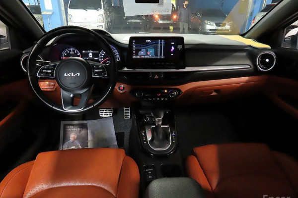 2022 Kia K3 с пробегом 94 306 км