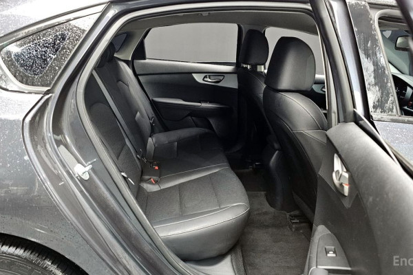 2021 Kia K3 с пробегом 75 988 км