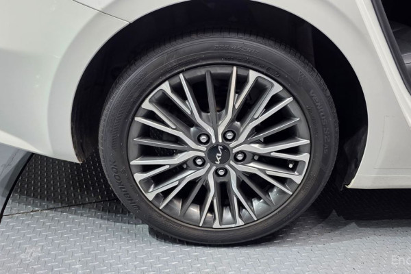 2022 Kia K3 с пробегом 82 664 км