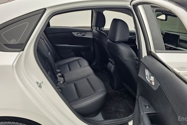 2022 Kia K3 с пробегом 71 827 км