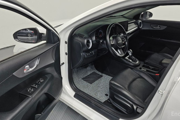 2022 Kia K3 с пробегом 43 320 км